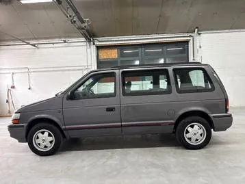 Chrysler Voyager 1992 photo 2