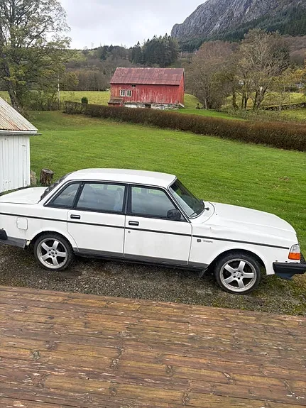 Volvo 240 1988 photo 3