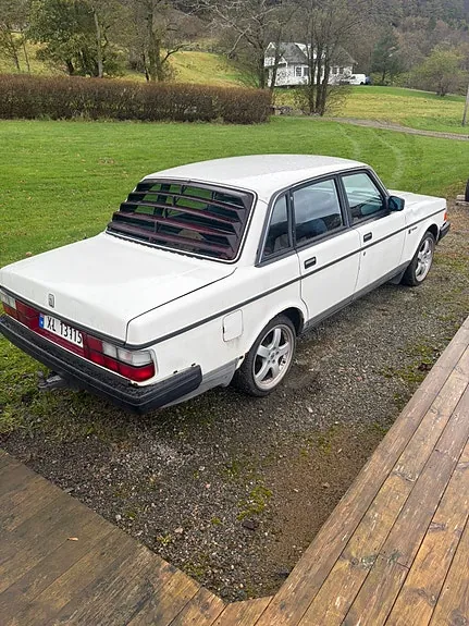 Volvo 240 1988 photo 4