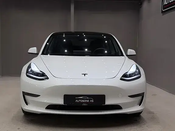 Tesla Model 3 2021 photo 3
