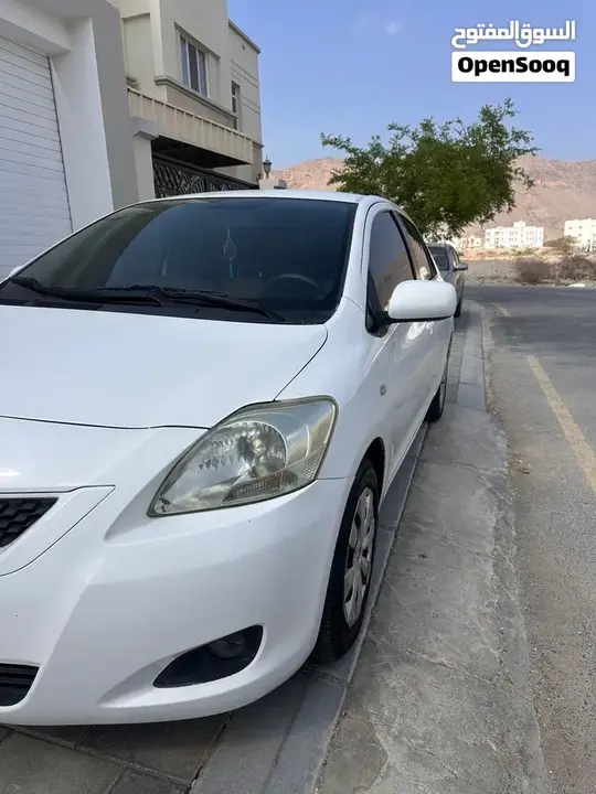 Toyota Yaris 2009 photo 2