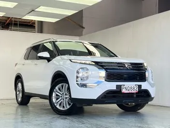 Mitsubishi Outlander 2022 photo 4