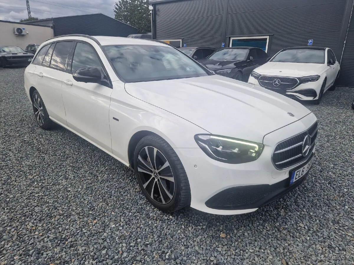 Mercedes-Benz E300 2020 photo 2