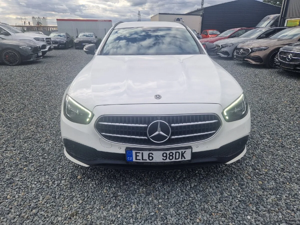 Mercedes-Benz E300 2020 photo 3