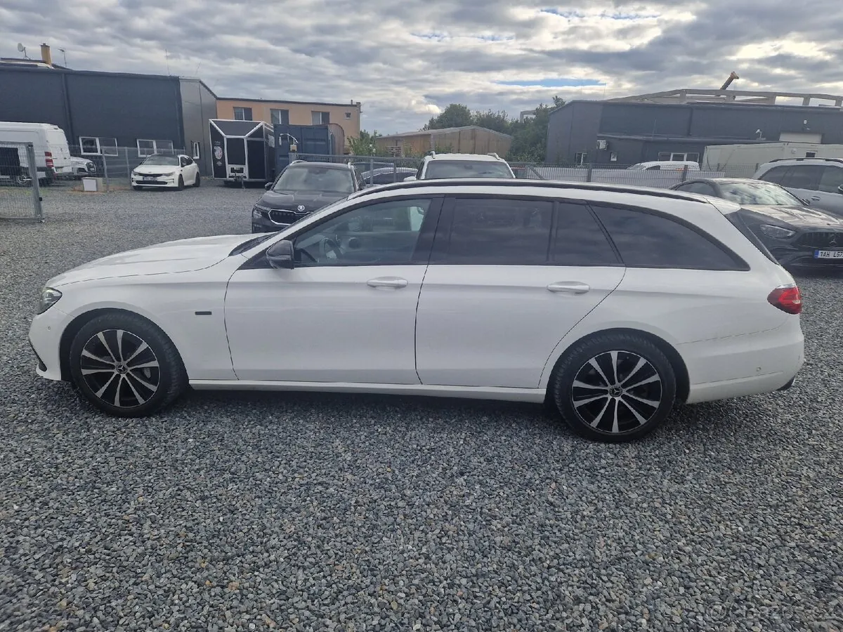 Mercedes-Benz E300 2020 photo 5