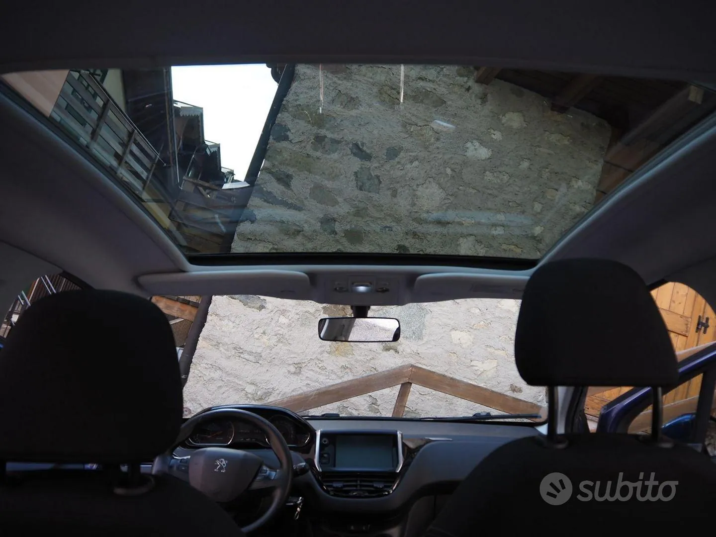 Peugeot 208 2013 photo 4