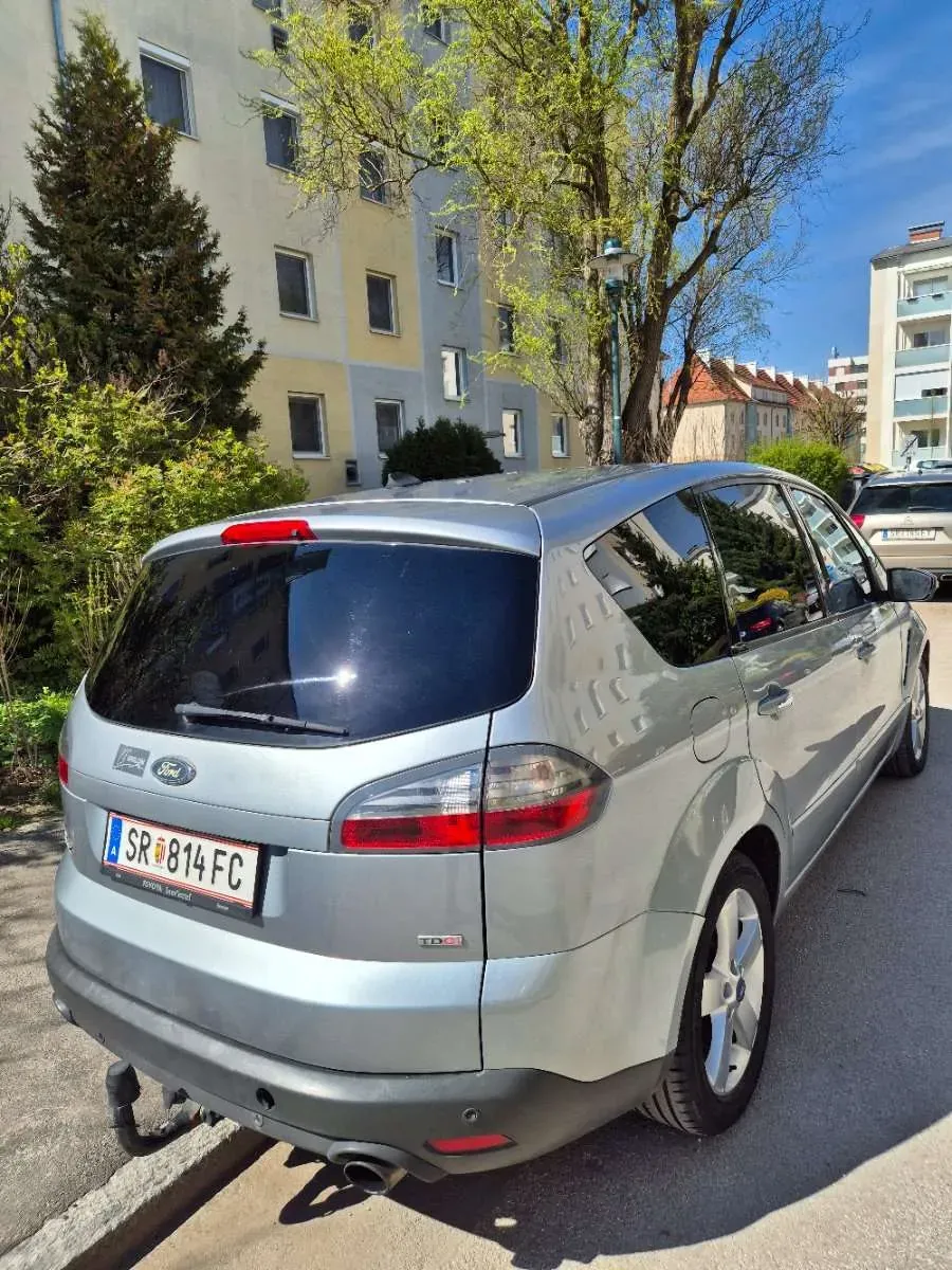 Ford S-Max 2009 photo 2