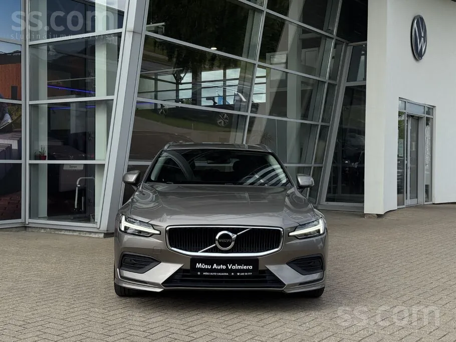 Volvo V60 2019 photo 2