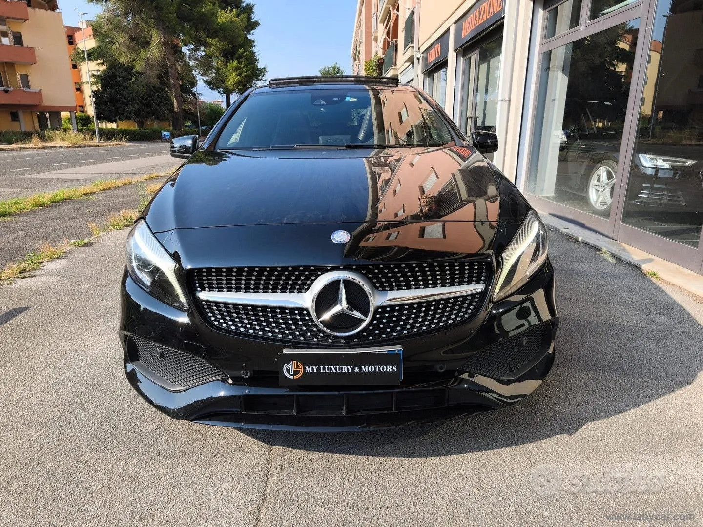 Mercedes-Benz A 2016 photo 2