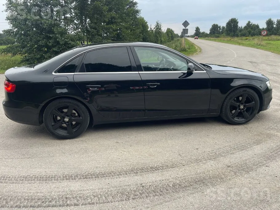 Audi A4 2012 photo 5