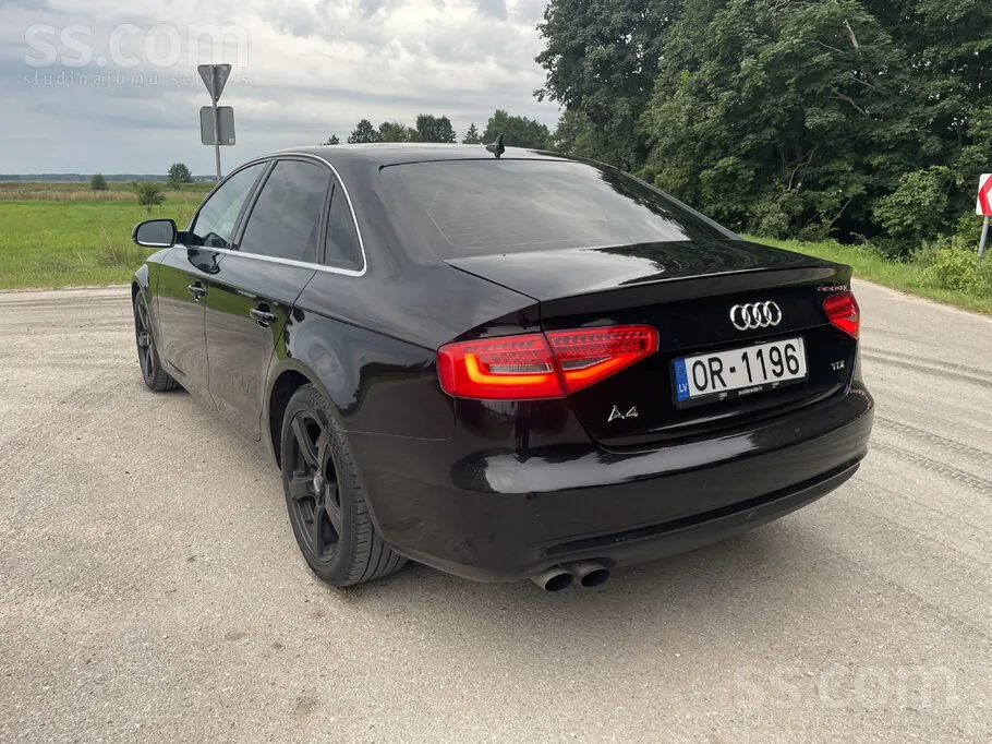 Audi A4 2012 photo 3