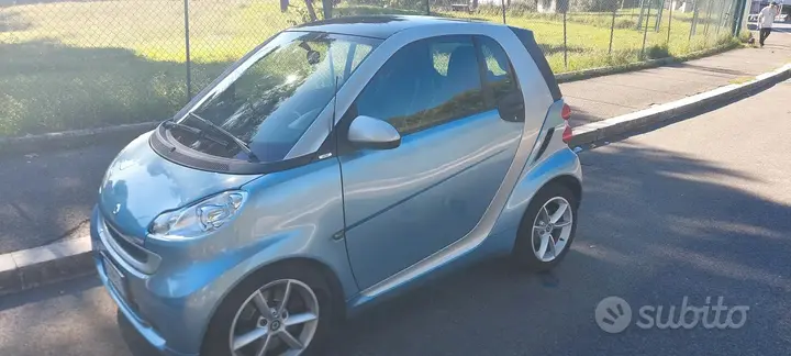 Smart Fortwo 2011 photo 2