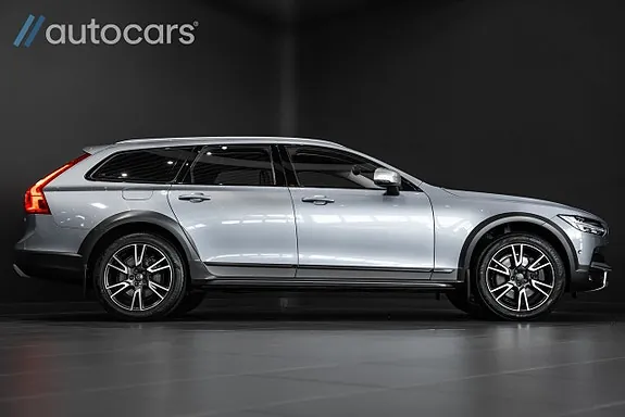 Volvo V90 Cross Country 2017 photo 2