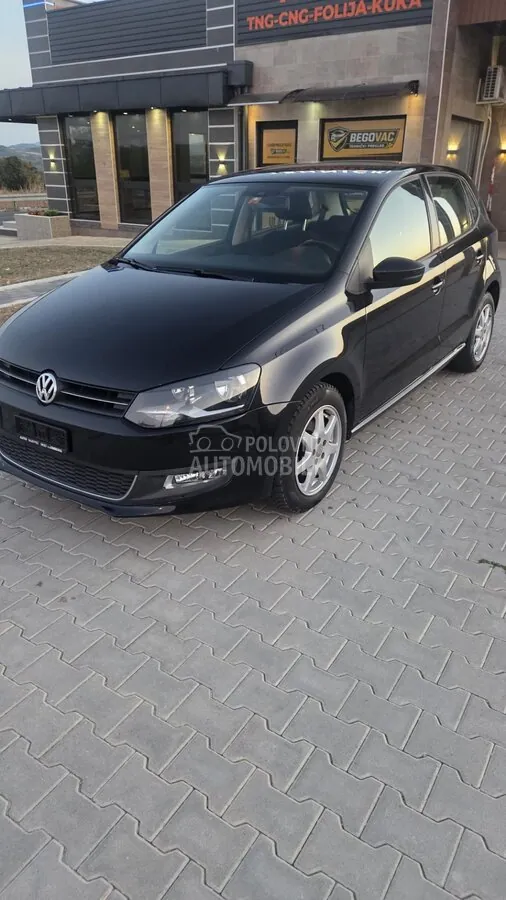 Volkswagen Polo 2010 photo 3