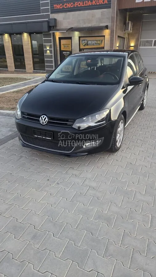 Volkswagen Polo 2010 photo 2