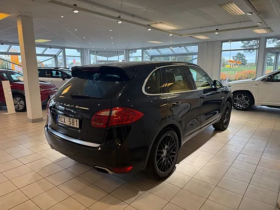 Porsche Cayenne S 2012 photo 3