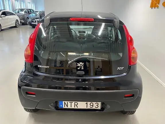 Peugeot 107 2011 photo 5