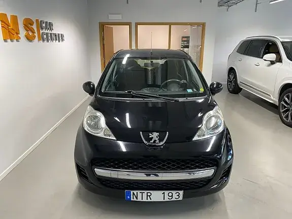 Peugeot 107 2011 photo 2