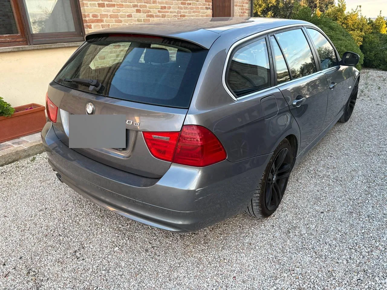 BMW 320D 2012 photo 3