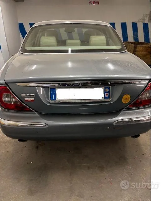 Jaguar Xj8 2004 photo 2