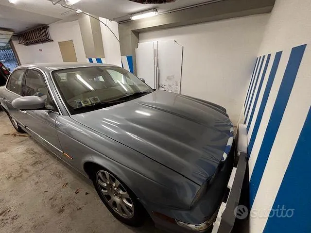 Jaguar Xj8 2004 photo 4