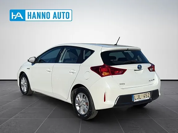 Toyota Auris 2013 photo 3
