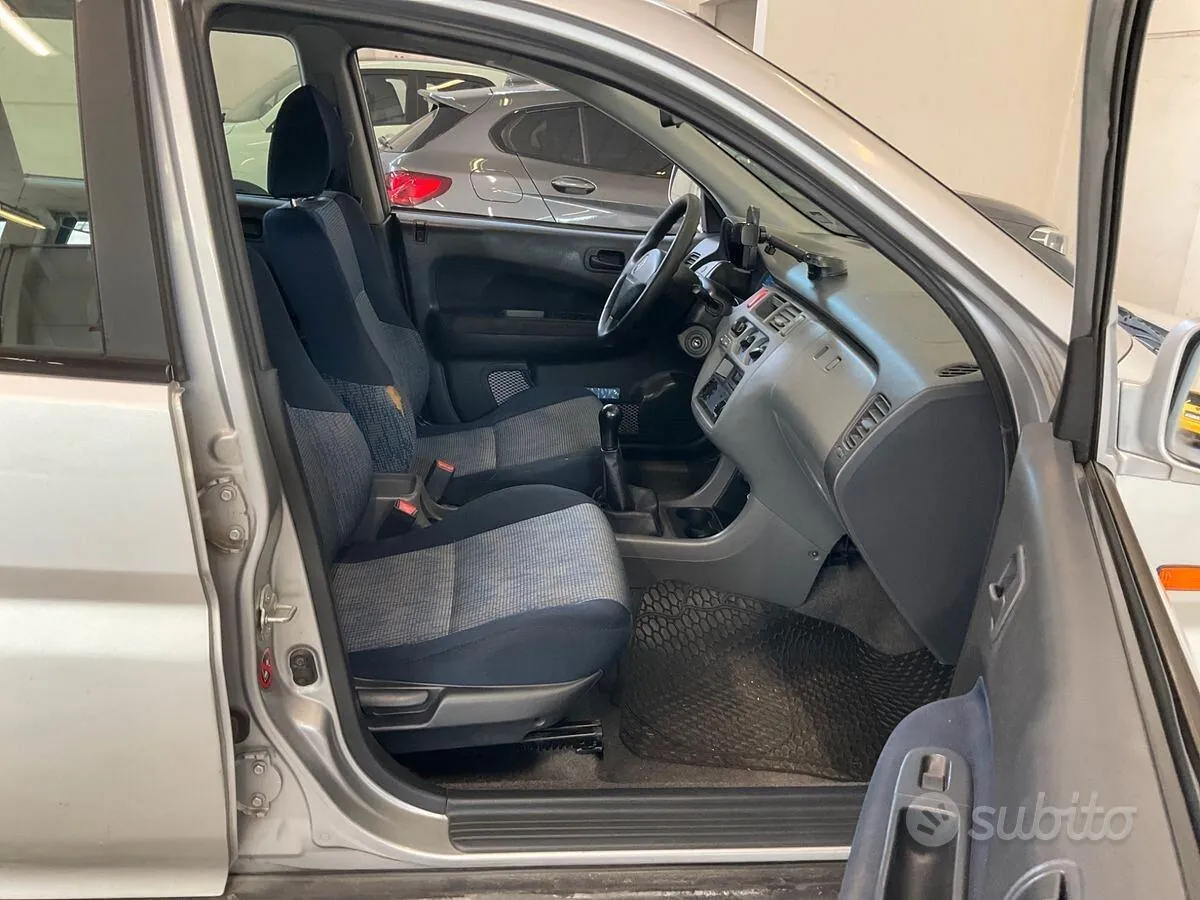 Honda Hr-V 2001 photo 3