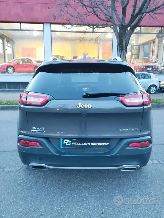 Jeep Cherokee 2015 photo 2