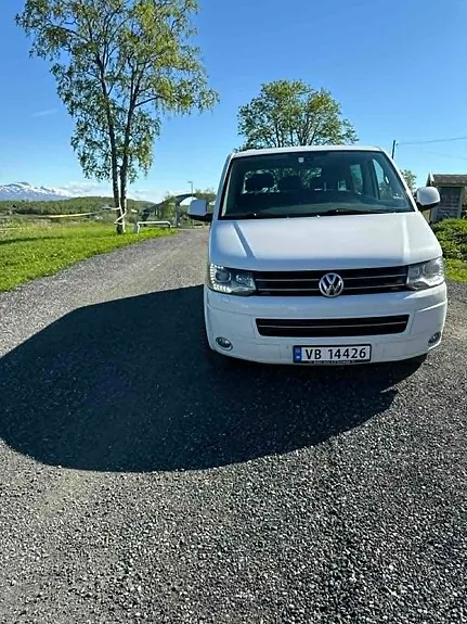 Volkswagen Caravelle 2013 photo 2