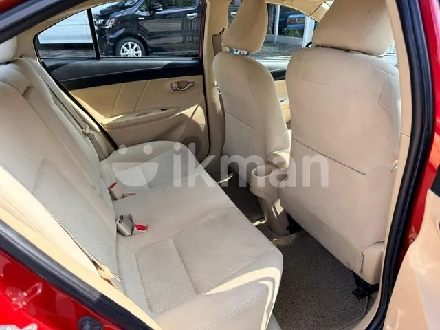 Toyota Yaris 2017 photo 4