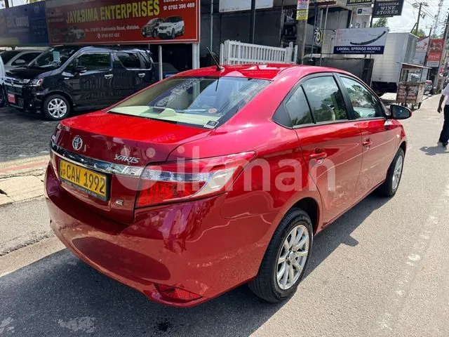 Toyota Yaris 2017 photo 2
