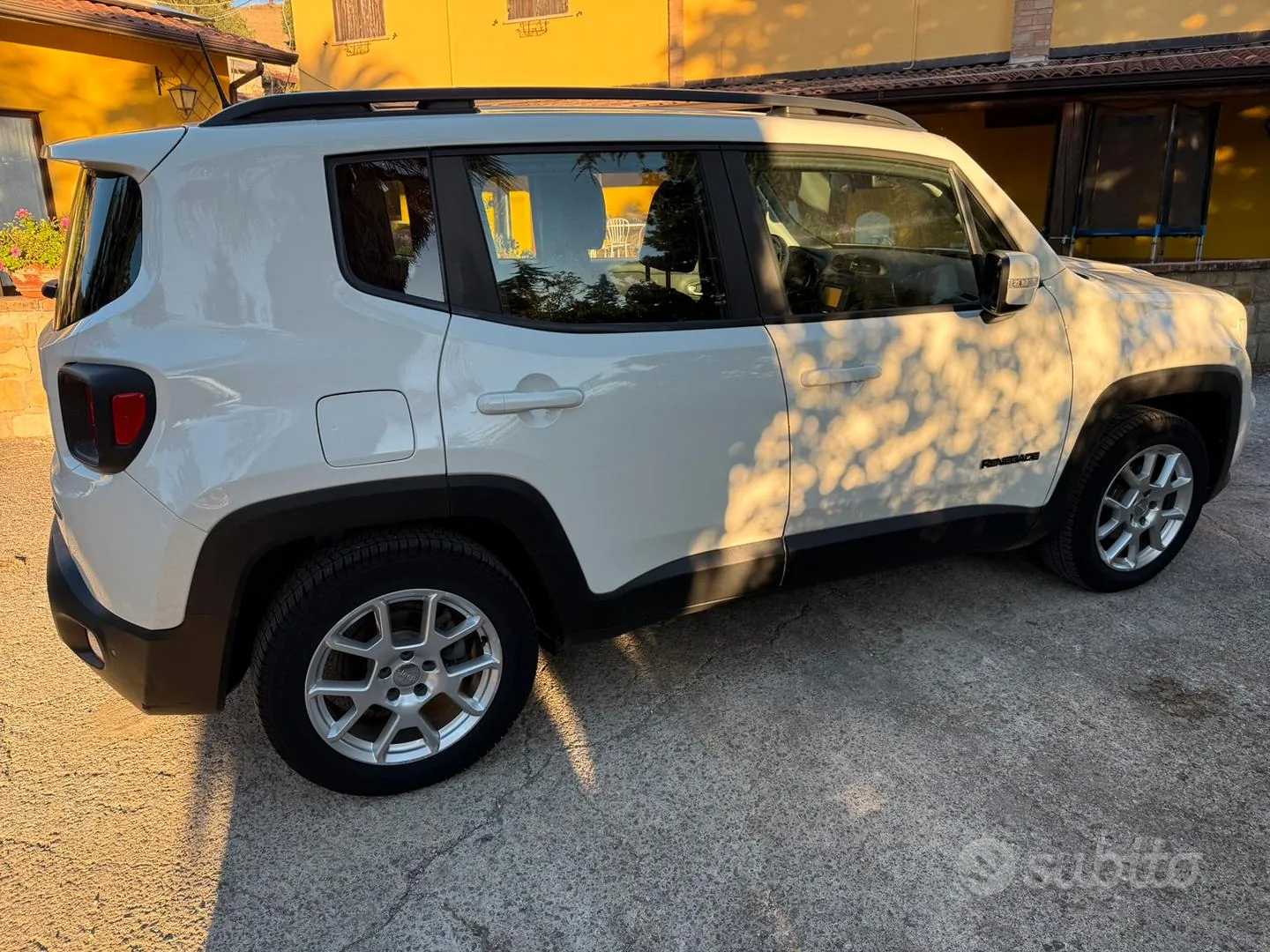 Jeep Renegade 2019 photo 2