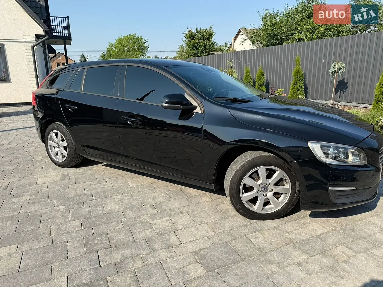 Volvo V60 2013 photo 2