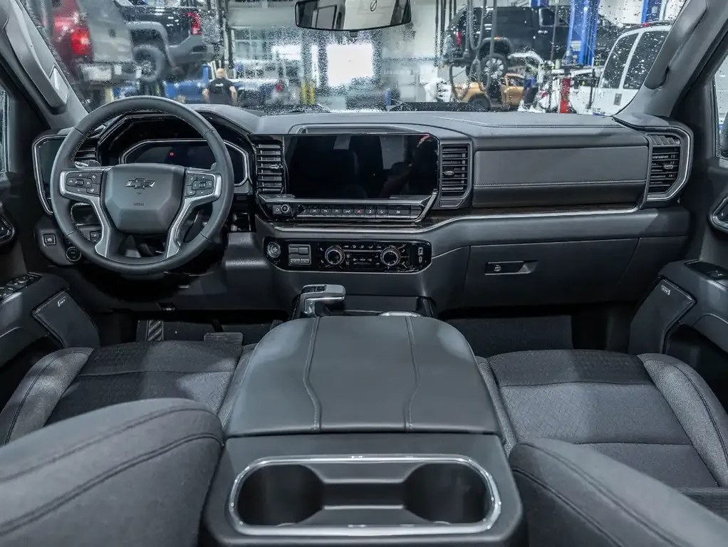 Chevrolet Silverado 1500 2026 photo 3
