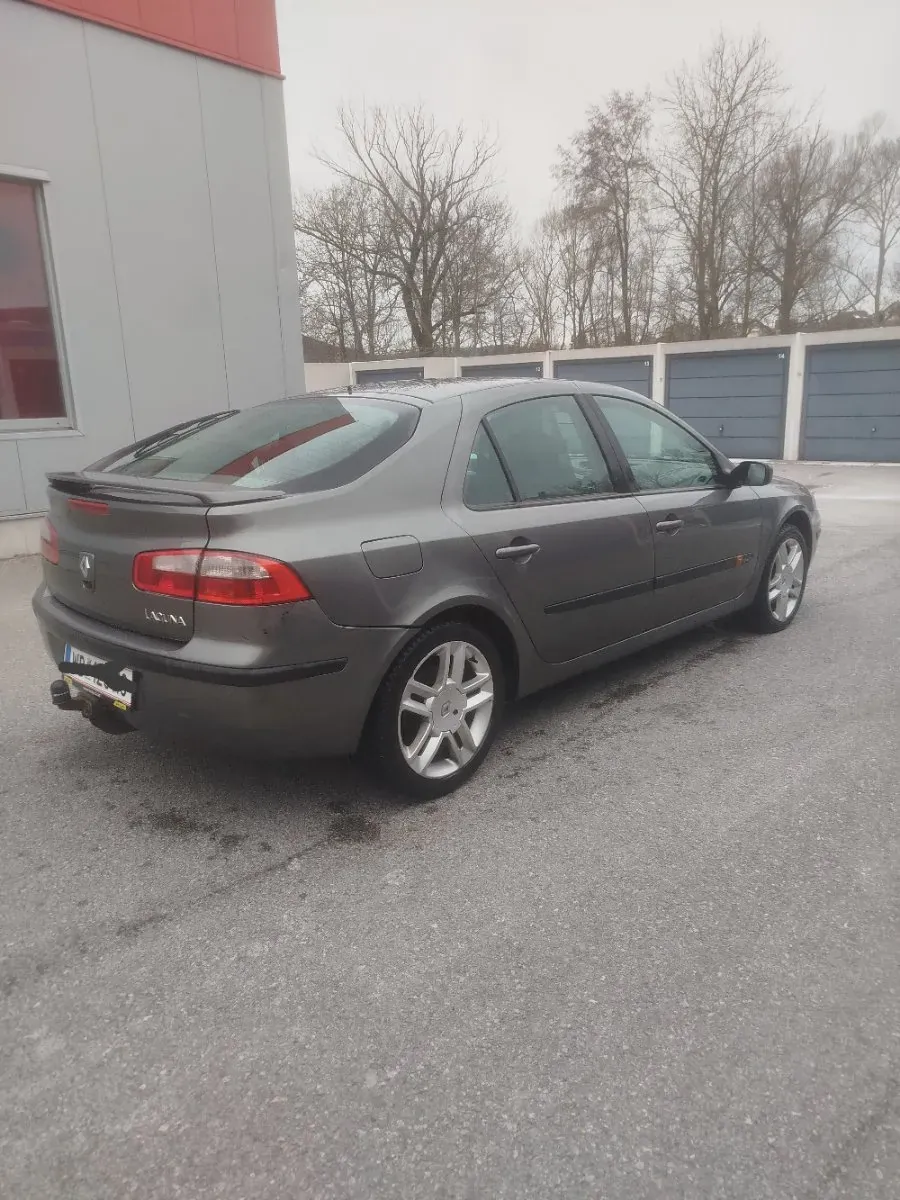 Renault Laguna 2005 photo 2