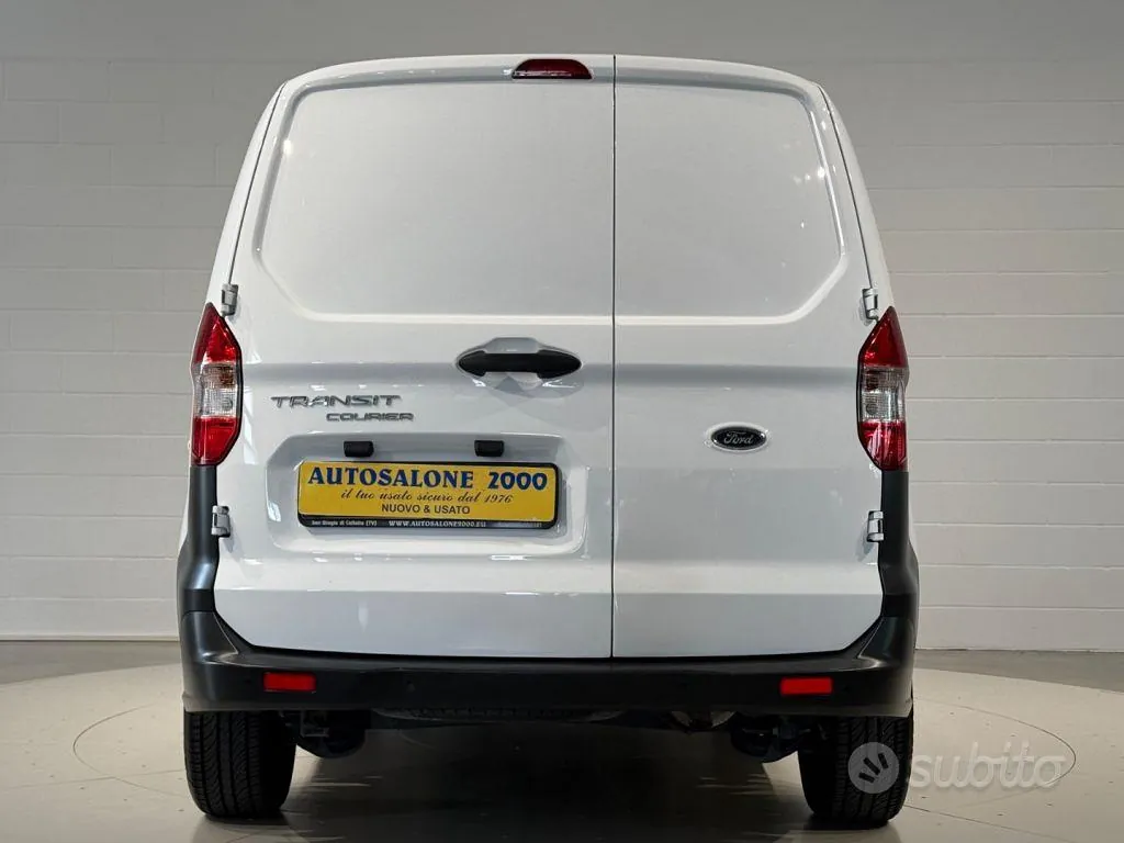 Ford Transit Courier 2023 photo 4