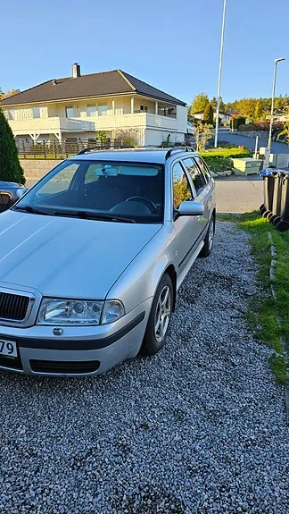 Skoda Octavia 2007 photo 2