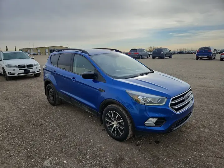 Ford Escape 2017 photo 2