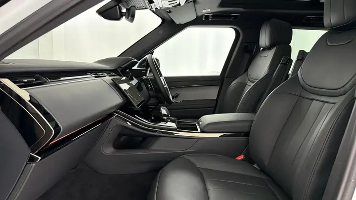 Land Rover Range Rover Sport 2025 photo 3