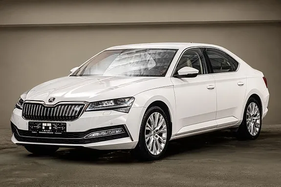 Skoda Superb 2022 photo 3