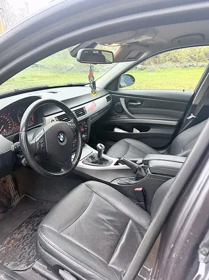 BMW 320D 2007 photo 2