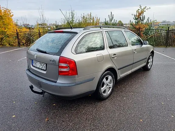 Skoda Octavia 2007 photo 5