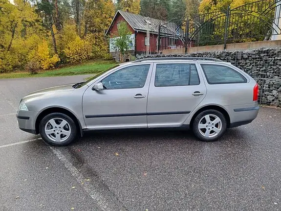 Skoda Octavia 2007 photo 2