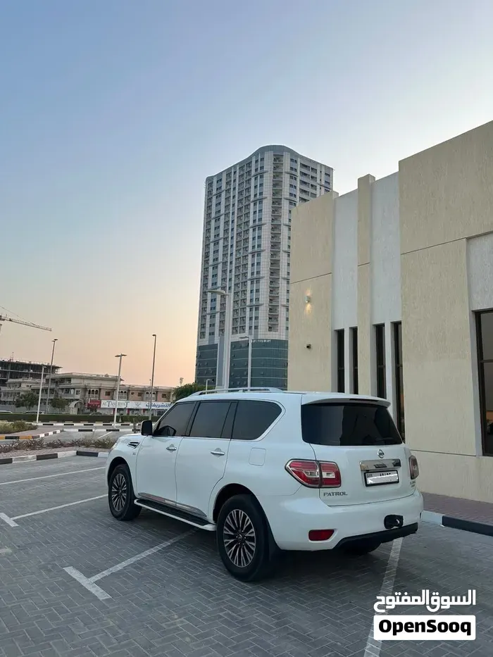 Nissan Patrol 2011 photo 3