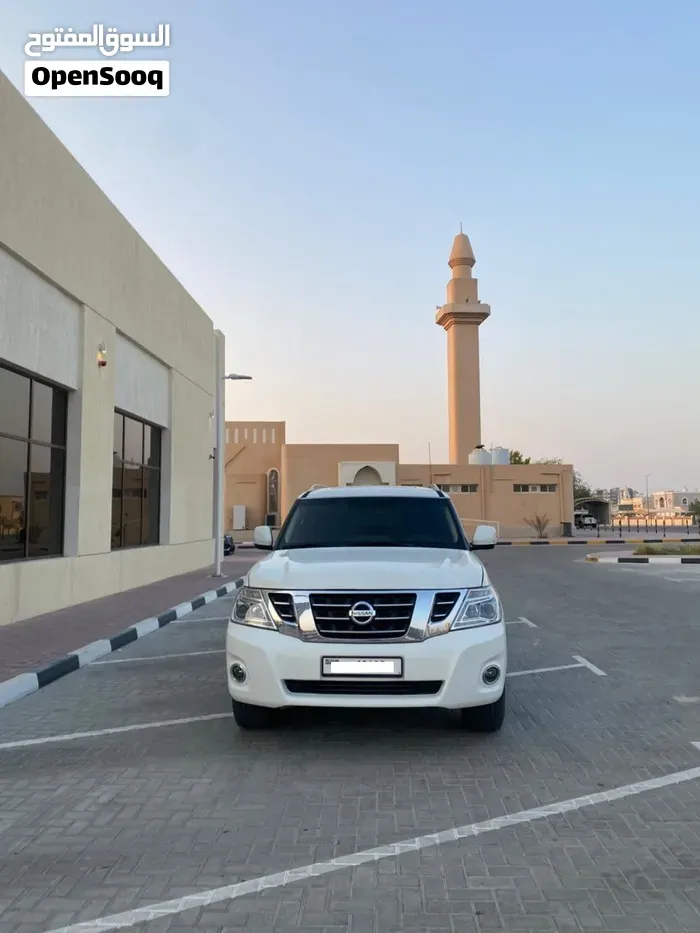 Nissan Patrol 2011 photo 2