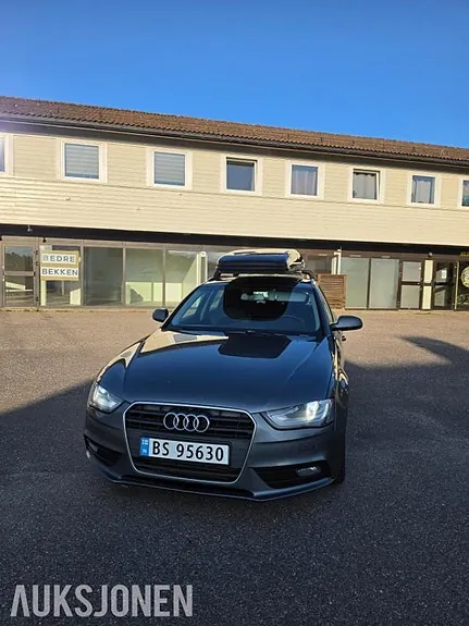 Audi A4 2014 photo 2