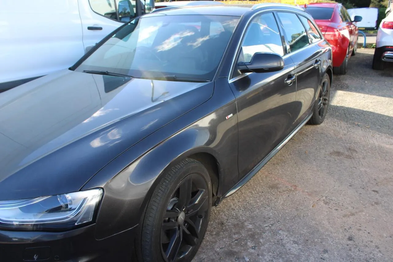 Audi A4 Avant 2015 photo 4