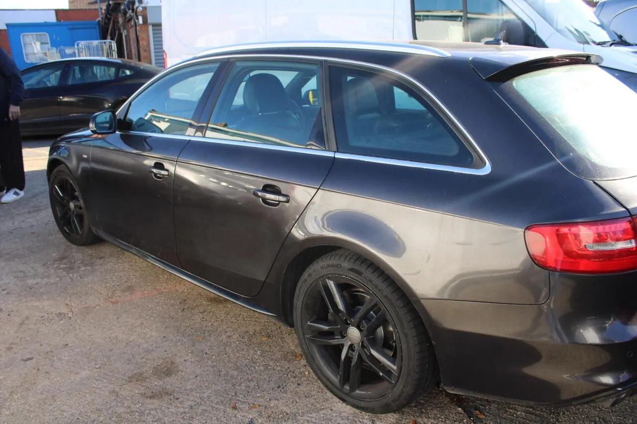 Audi A4 Avant 2015 photo 5
