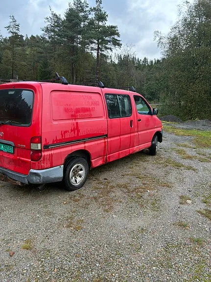 Toyota Hiace 2005 photo 2
