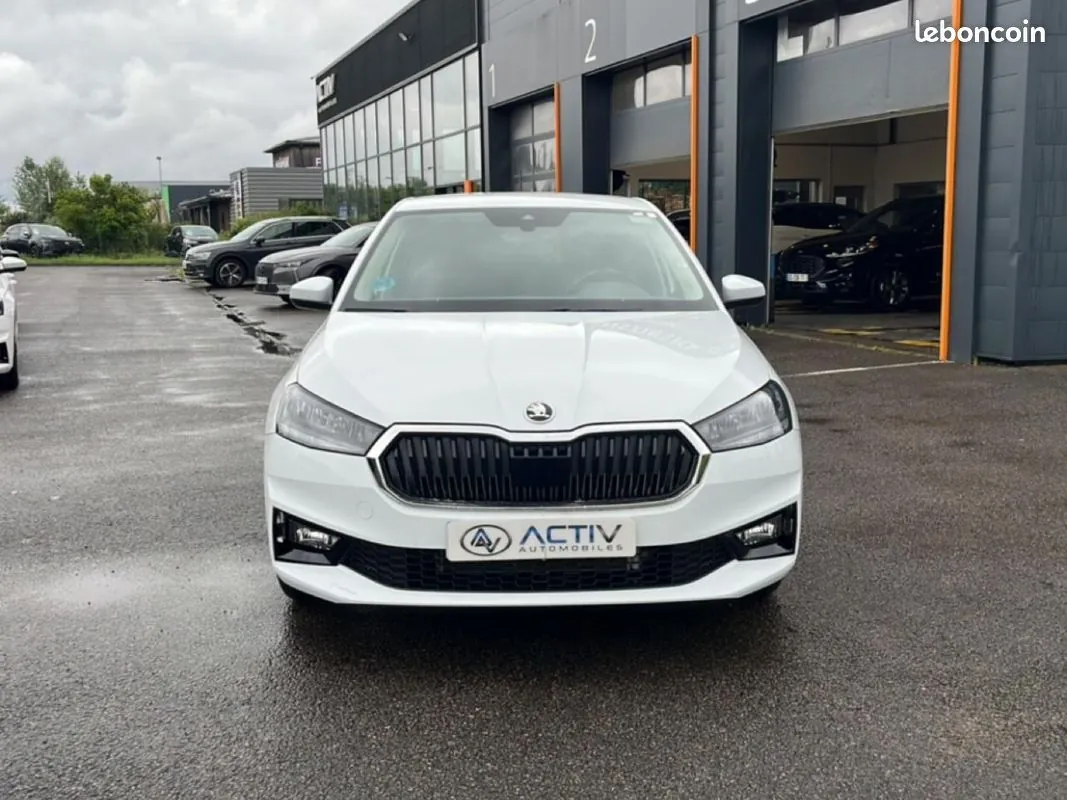 Skoda Fabia 2025 photo 2